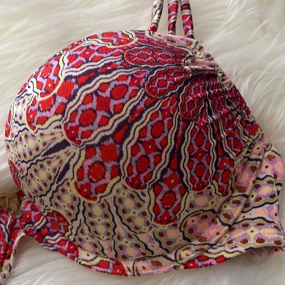 32B Vs Victoria’s Secret Bombshell /Miraculous Bikini swimsuit bathingsuit 2pc - Picture 6 of 16